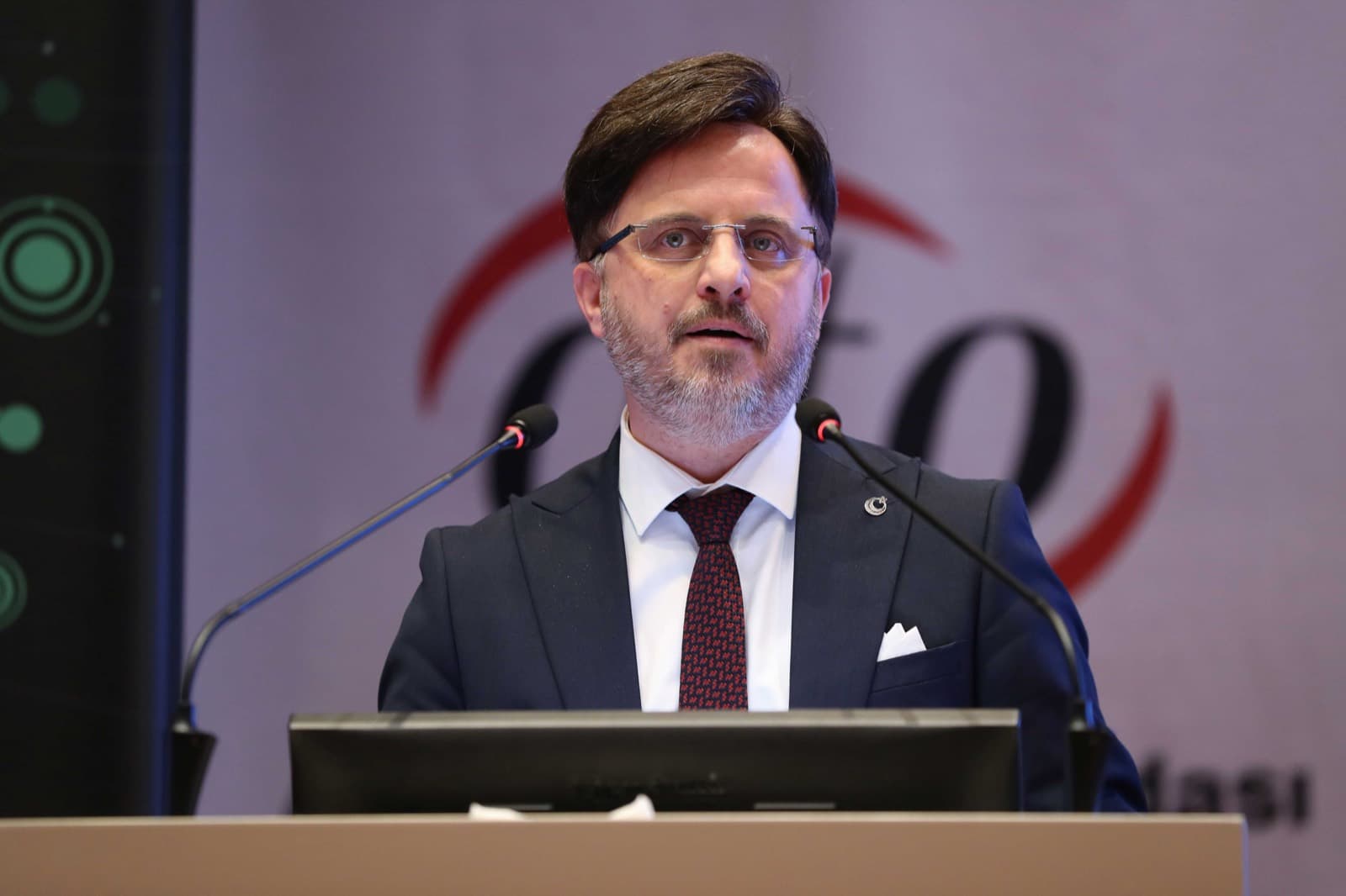 Sektör buluşmasında komite sunumu